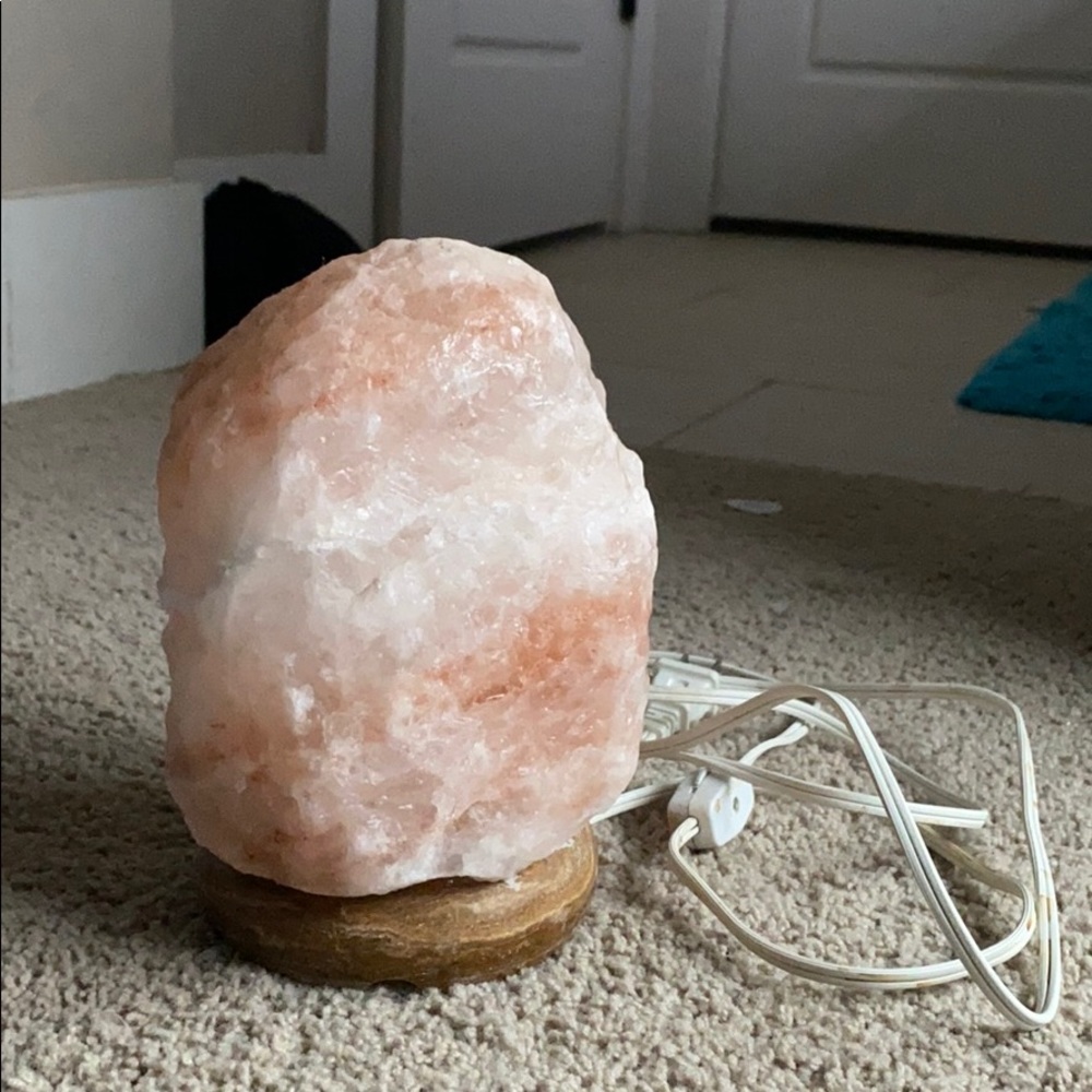 himalayan salt lamp
